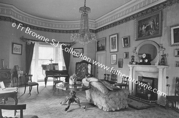 PORAGANZA HOUSE DRAWING ROOM